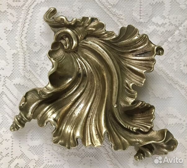 Старинная пепельница бронза лист интерьерная вещь