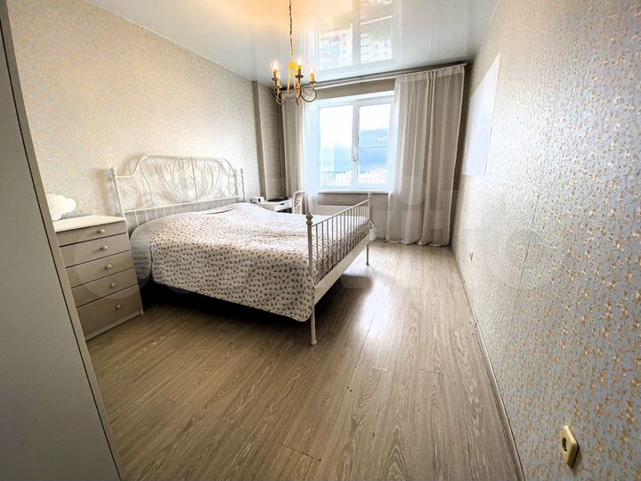 2-к. квартира, 68 м², 13/16 эт.