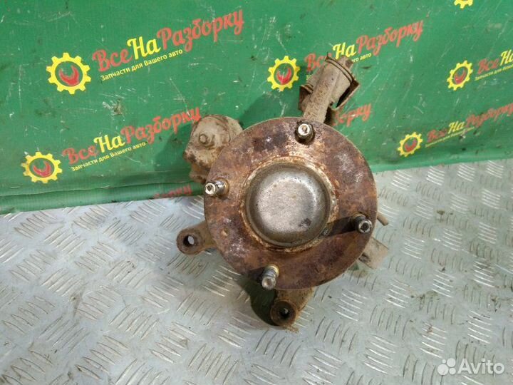 Кулак задний правый Hyundai Lantra универсал