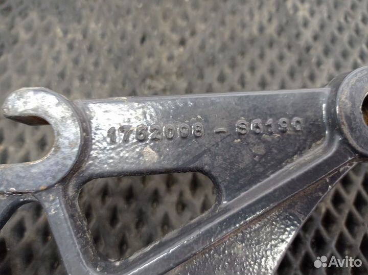 Кронштейн осушителя воздуха