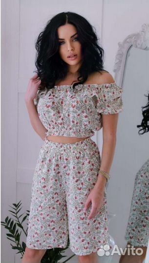 Костюм женский с шортами