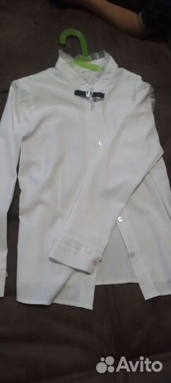 Блузка белая