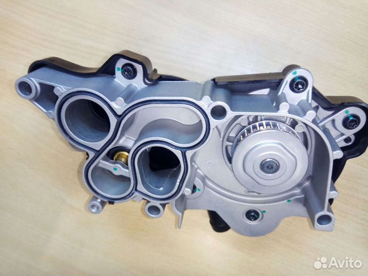 Помпа в сборе VW Audi EA211