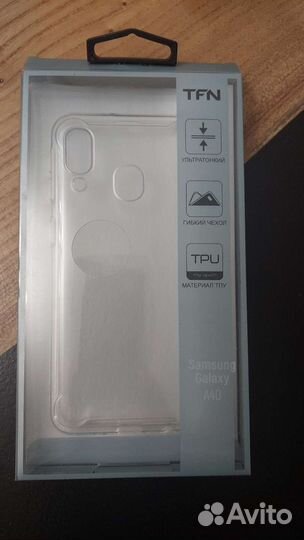 Чехлы на телефон