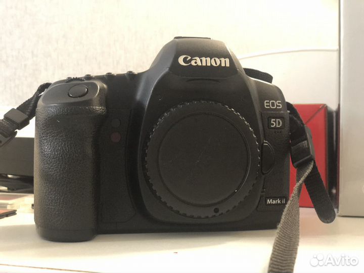Зеркальный фотоаппарат Canon 5d Mark 2