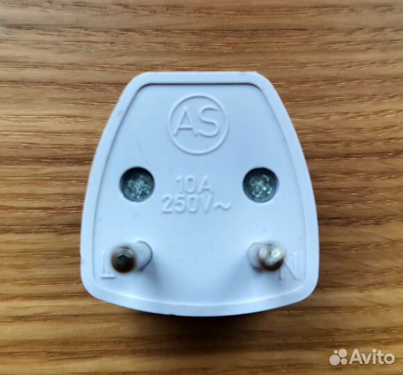 Адаптер в розетку 10А EU US AU UK