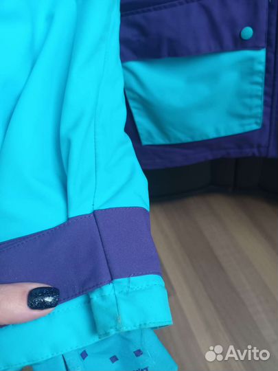 Горнолыжная женская куртка