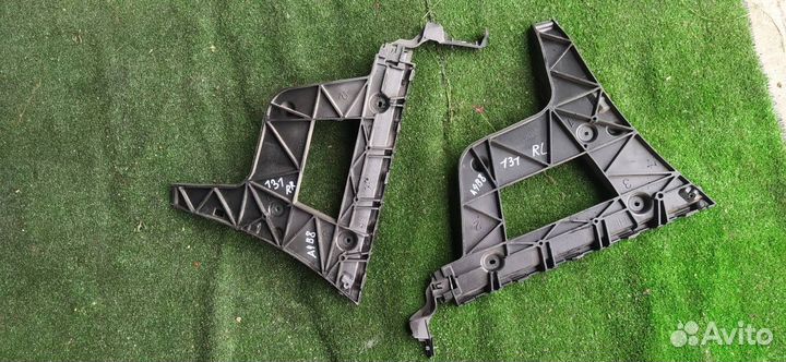 Крепления бампера пара задняя Audi A4 B8 cdnc