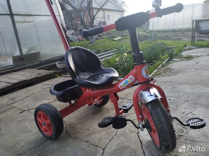 Детский велосипед с родительской ручкой