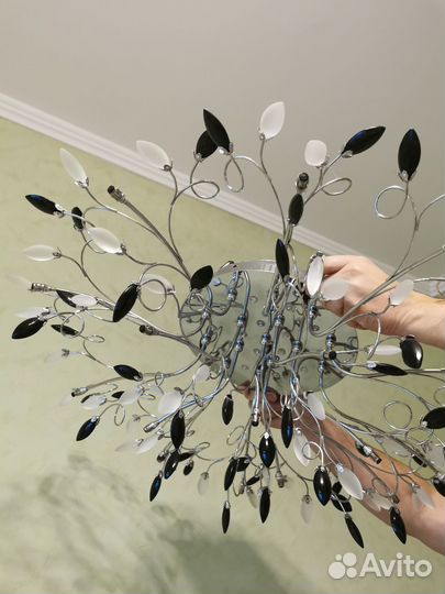 Люстра потолочная в флористическом мотиве