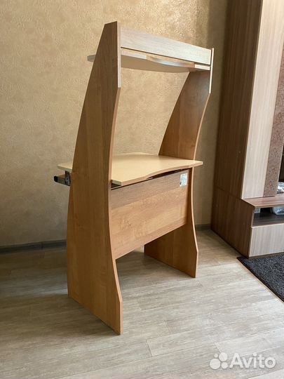 Компьютерный столик