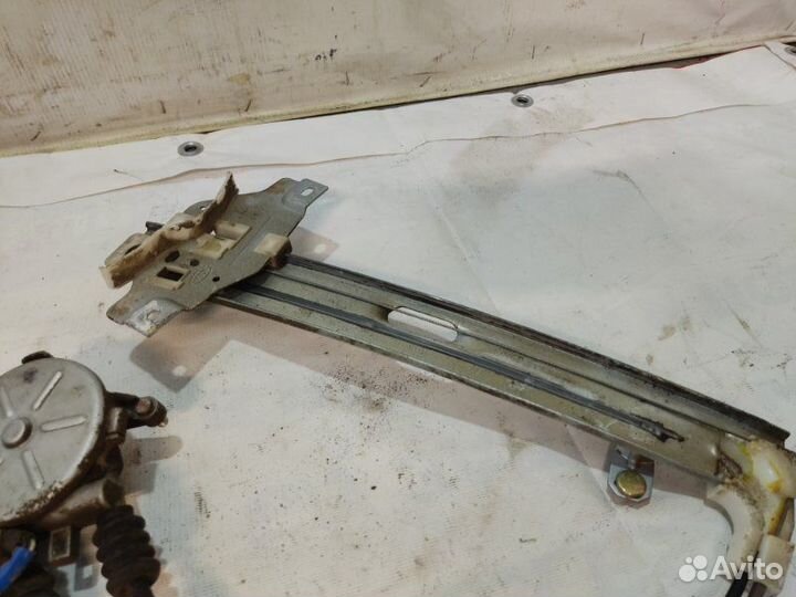 Стеклоподъемник задний правый Kia Spectra S6D 2006