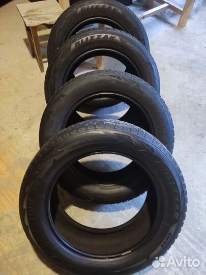 Bridgestone Blizzak DM-V2 235/60 R18