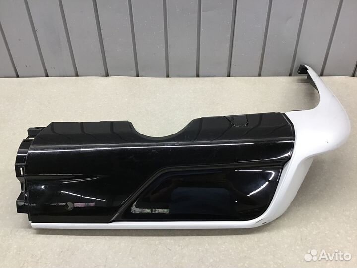 Накладка заднего бампера левая Lexus LX 570 2016