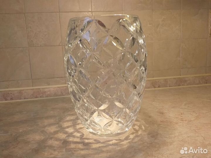 Хрустальная ваза