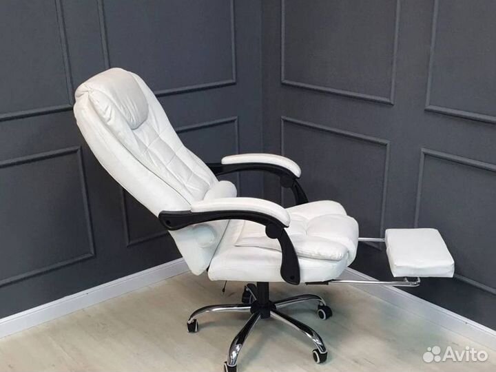 Офисное кресло