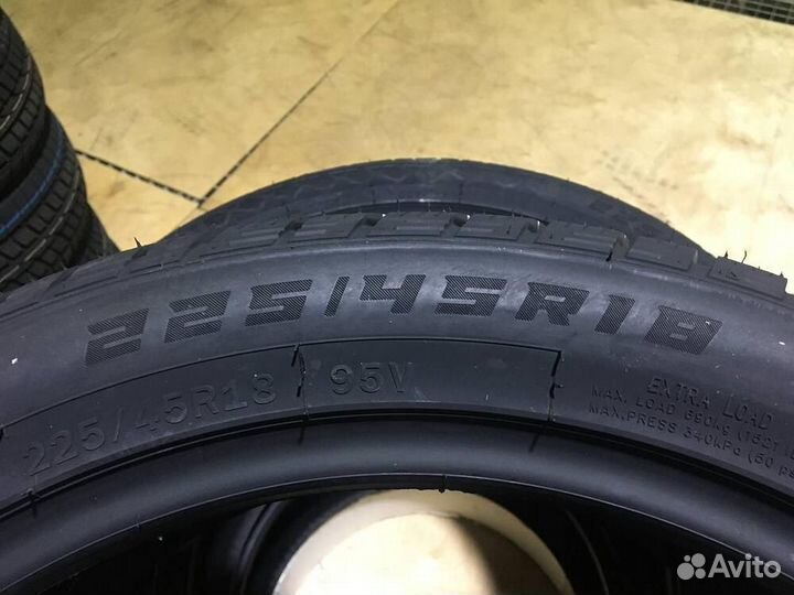 Windforce Snowblazer UHP 225/45 R18 95V