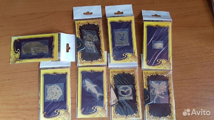 Золотые наклейки на смартфон, ноутбук и пр. вещи