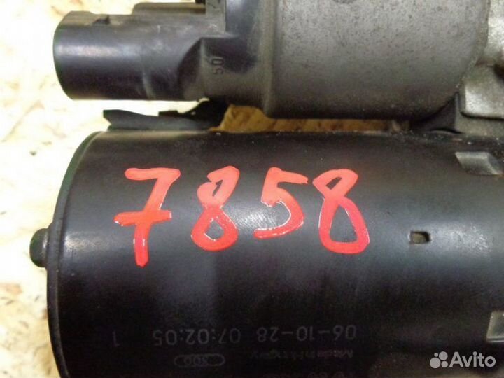 Стартер Audi A4 B7 AUK