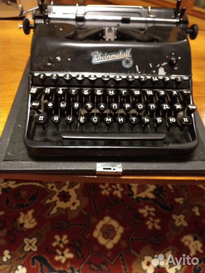 Печатная пишущая машинка