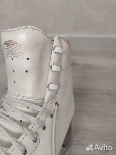 Коньки фигурные edea 240