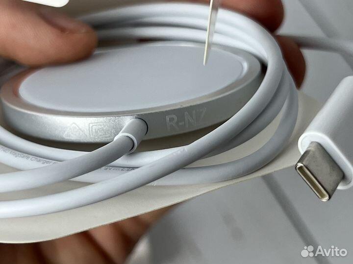 Беспроводная зарядка magsafe charger