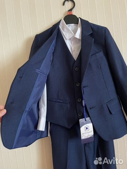 Костюм тройка и рубашка 110-116 см синий