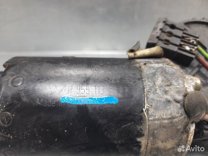 Моторчик стеклоочистителя передний Volkswagen