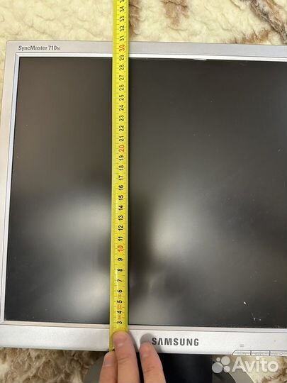 Монитор Samsung