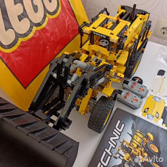 Lego Technic 42030 с батарейками