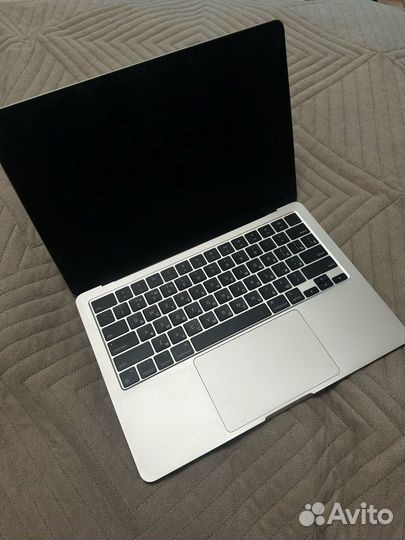 Apple MacBook Air 13 2022 m2