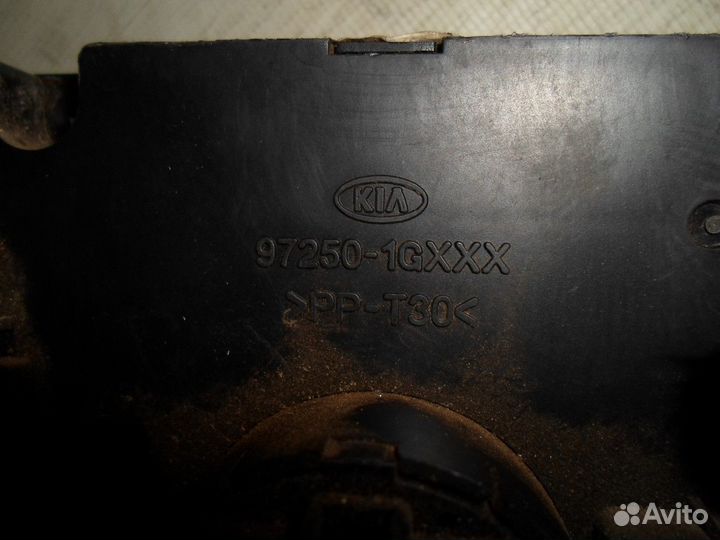 Блок управления отопителем (Kia Rio)