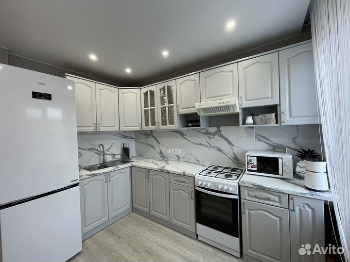 Покраска, старых фасадов кухонь, снятие - монтаж