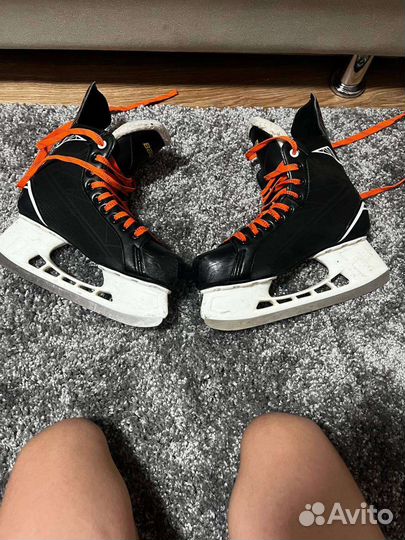 Хоккейные коньки bauer