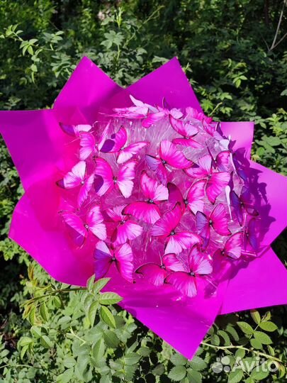 Светящиеся букеты из бабочек