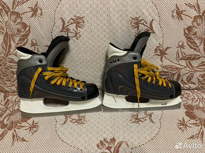 Коньки хокейные V76 LUX Pro-z