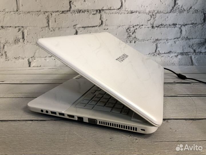 Ноутбук 4 ядра 6гб озу 2 video