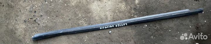 Уплотнитель стекла переднего левого (внутренний )