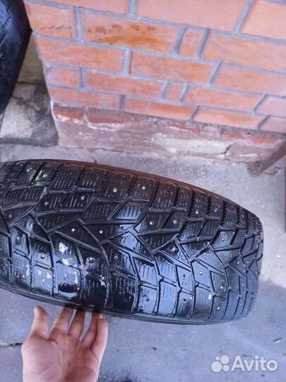 R17 Dunlop Grandtrek Ice 02 265/65, PCD 6x139.7 DIA 139.7