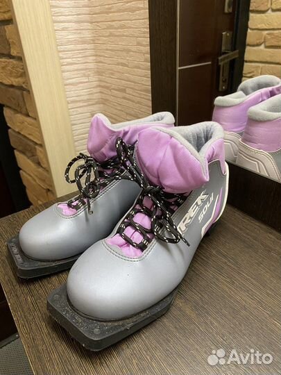 Лыжные ботинки