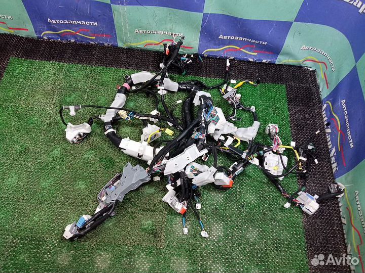 Проводка торпедо Lexus LX570