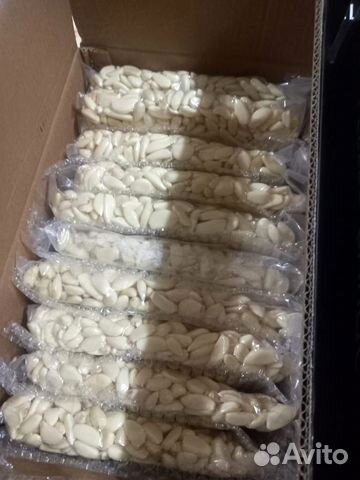 Чесночные зубчики очищенные