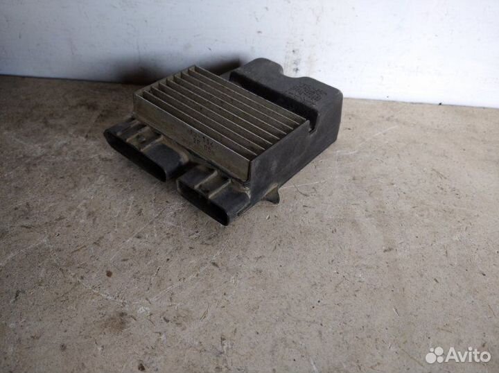 Блок управления форсунками. Toyota Avensis II