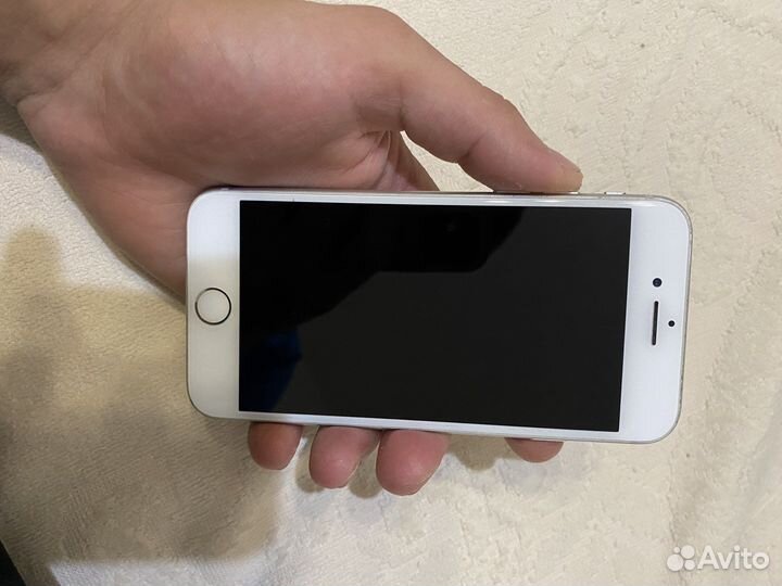 Телефон iPhone 8 64 gb