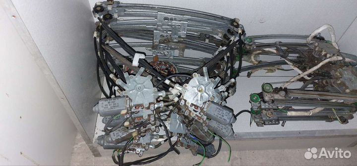 Передние электро-стеклоподъёмники Ауди 80 Б4/Б3