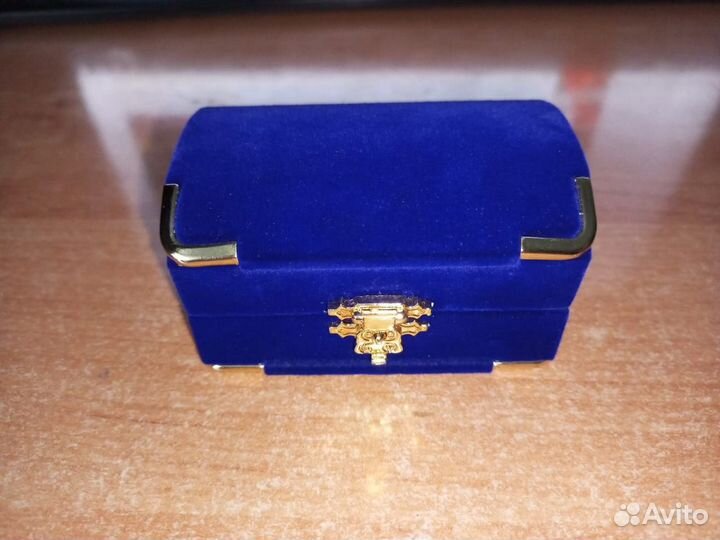 Бархатная свадебная шкатулка для колец