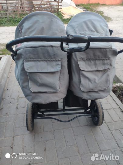 Коляска для двойни или погодок
