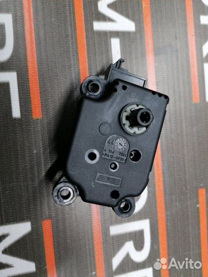 Привод заслонки отопителя Mercedes-Benz C-Class