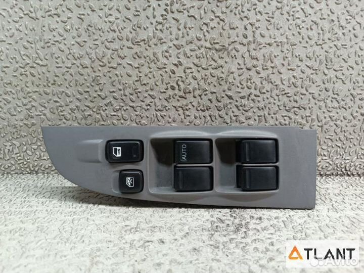 Блок упр. стеклоподьемниками передний правый nissa