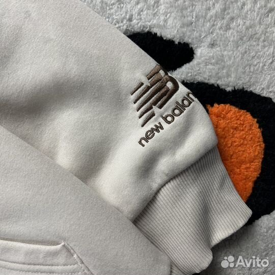 Худи New Balance